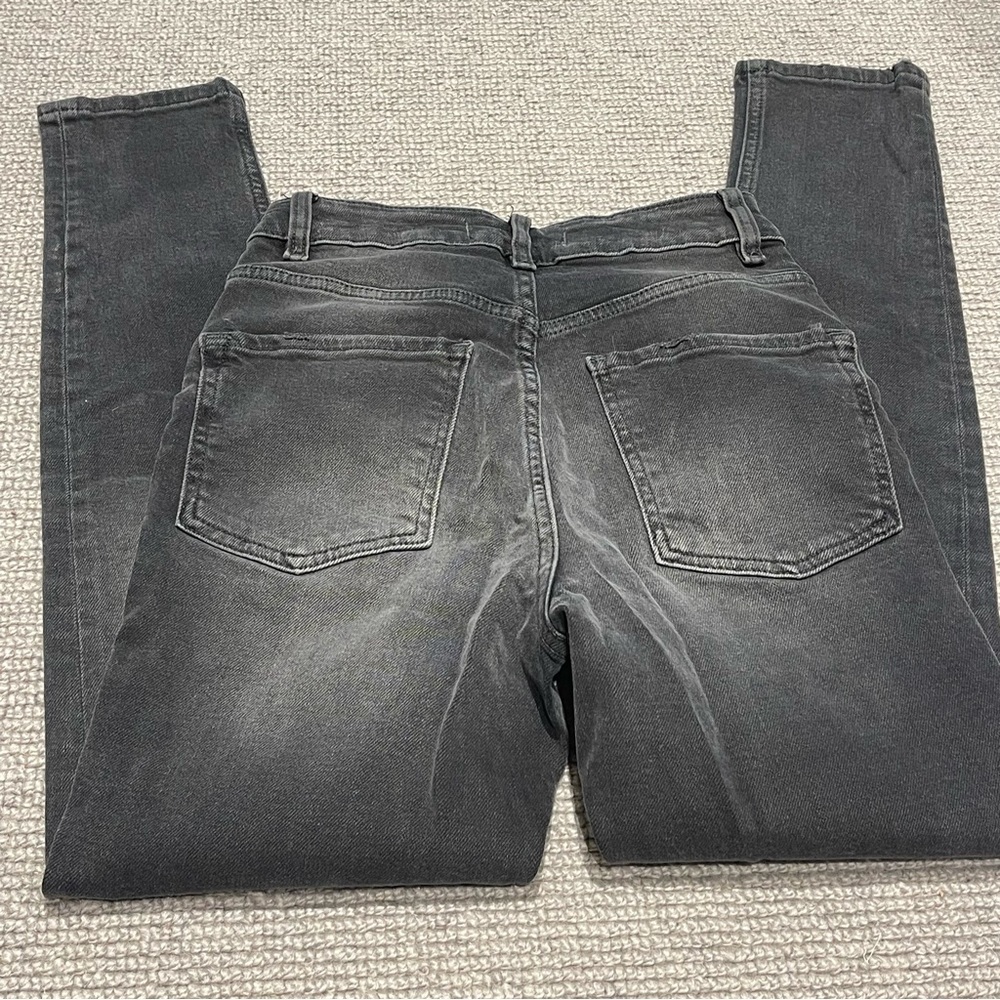 Free People Zuri Mom Jeans in Dusty Roads (24) - Picture 5 of 8